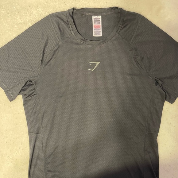Gymshark Apex Mesh T-Shirt - Picture 3 of 9